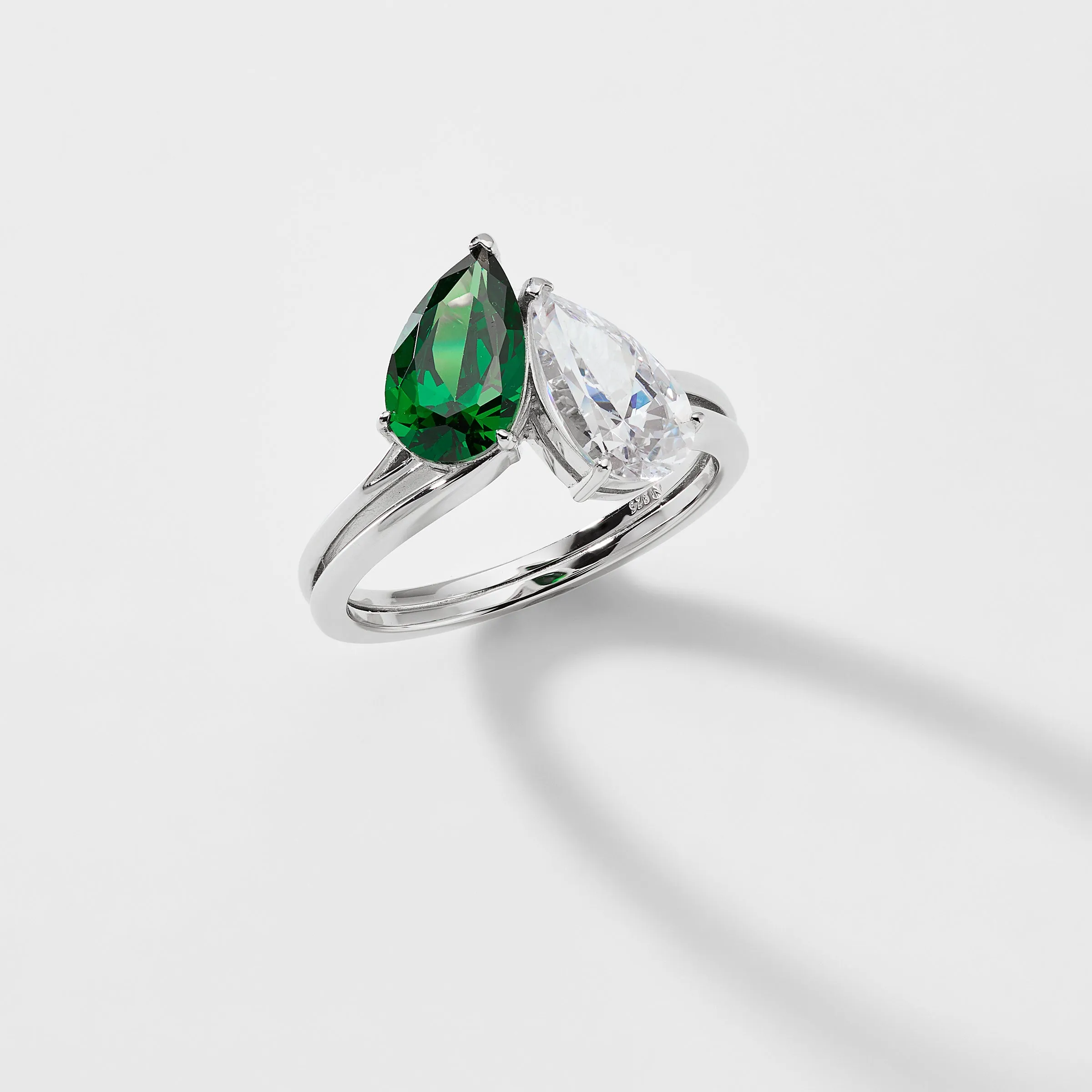 HAPPY HOUR GREEN COCKTAIL RING